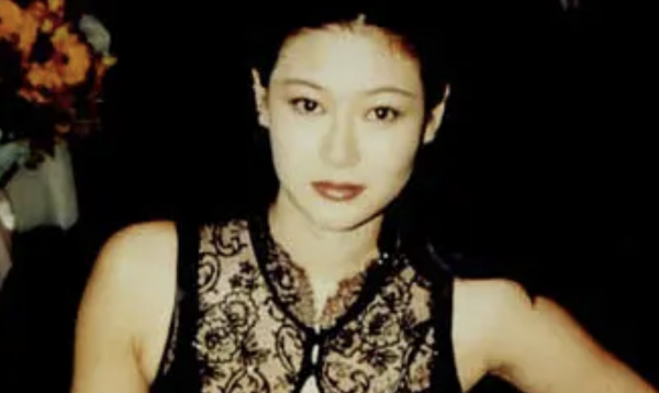 唏噓的陳寶蓮：29歲跳樓自殺，留下剛滿月兒子，至死愛著黃任中