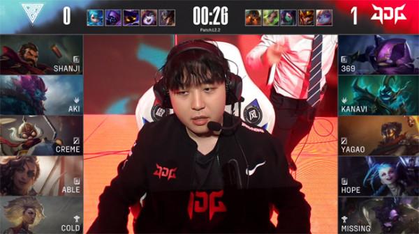 LOL-LPL：Hope金克絲火力全開怒砍五殺，JDG 2-0碾壓OMG豪取四連勝