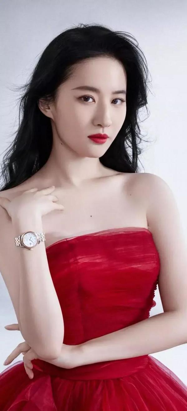 劉亦菲的美照，賞心悅目