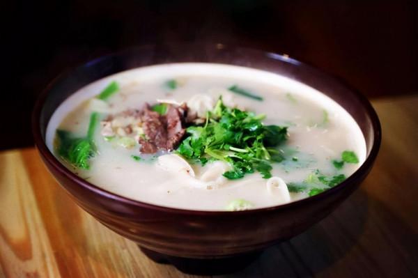 體虛怕冷怎麼辦？不妨喝3種養生湯，或能滋腎健脾，抓住冬補機會