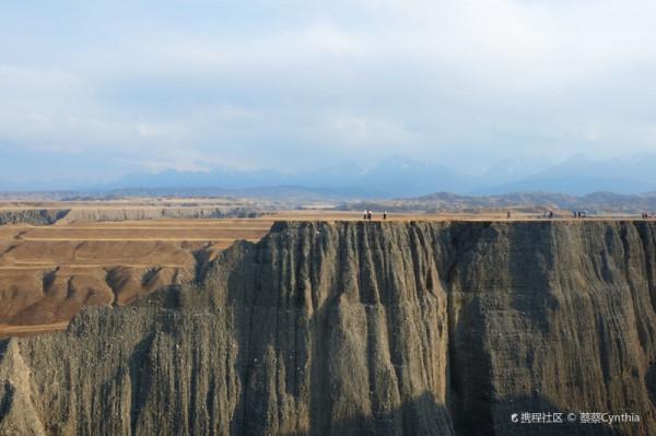 新疆壯美的大峽谷，每一個都是大自然的鬼斧神工