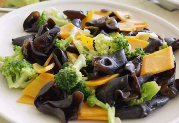 好吃不胖的家常小炒，脆嫩爽口，刮油減脂，晚餐可以放心吃