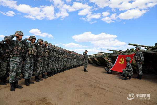 薪火相傳培塑鐵甲雄風 第81集團軍某旅戰力滿滿礪兵沙場