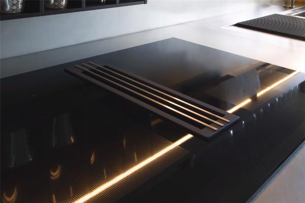 80後的他決定獨居，將59㎡小家兩室改一室，“豪裝”成頂配一人居