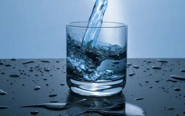 為什麼倡導晨起和睡前要喝水?對健康有啥益處? 為什麼倡導晨起和睡前要喝水?對健康有啥益處?