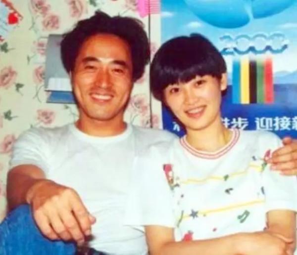 被馮小剛渣了又渣,徐帆卻覺得幸福,因寵丈夫被罵,徐帆冤不冤? 被馮小剛渣了又渣,徐帆卻覺得幸福,因寵丈夫被罵,徐帆冤不冤?