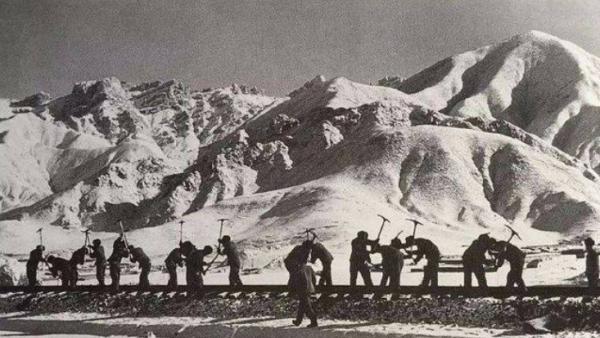 1983年鐵道兵撤編,司令員和政委清一色開國上將,他們去哪了? 1983年鐵道兵撤編,司令員和政委清一色開國上將,他們去哪了?