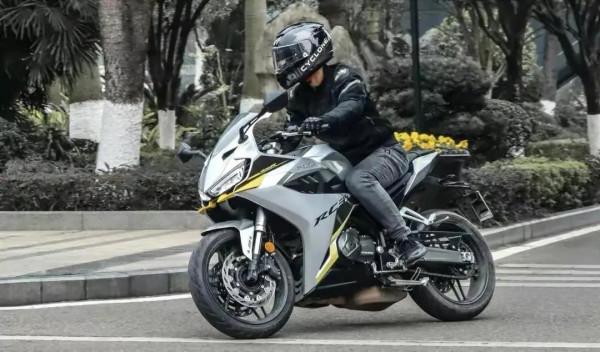 2022年上市的400cc仿賽都有哪些，一起來盤一盤