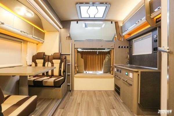 房車專用底盤加持，6氣囊空懸！慶鈴原廠五十鈴700P可可西里房車