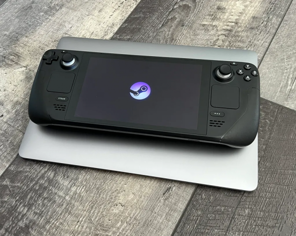 俄羅斯開發者曬出Steam Deck開箱體驗 俄羅斯開發者曬出Steam Deck開箱體驗