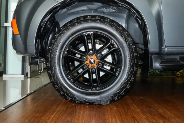 配1.9T柴油發動機+分時四驅,軸距2845mm,這款SUV怎麼樣? 配1.9T柴油發動機+分時四驅,軸距2845mm,這款SUV怎麼樣?