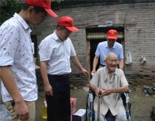 離別故鄉73年,95歲老兵回家尋親,祖宅和祖墳都消失,4年後去世 離別故鄉73年,95歲老兵回家尋親,祖宅和祖墳都消失,4年後去世