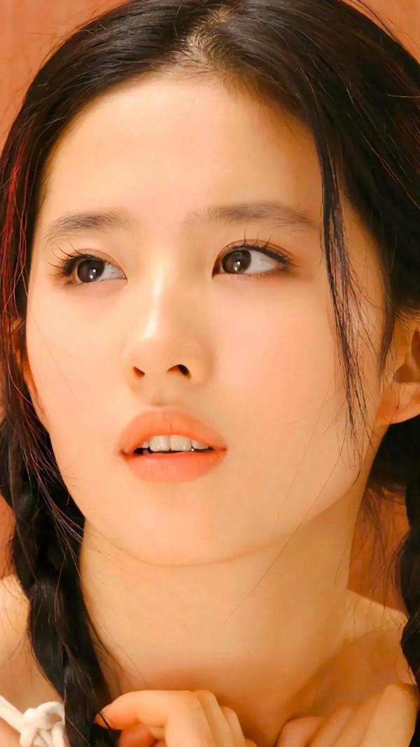 劉亦菲和三妮誰更美？