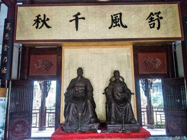 出門自駕，還是要這輛X7舒適一些