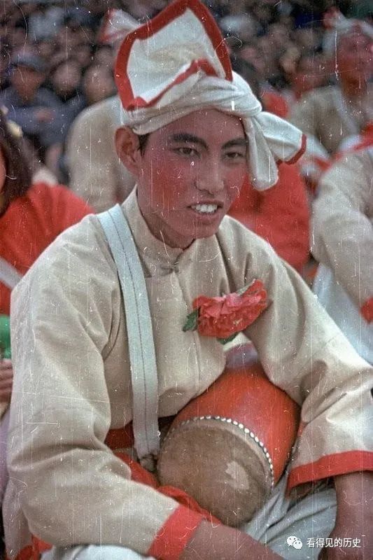 彩色老照片 1949年開國大典 天安門廣場上扭起了大秧歌