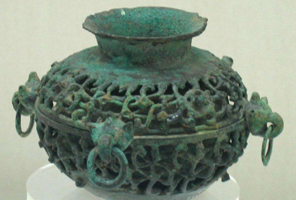 “國寶級”青銅文物,出土時暗藏40斤黃金,長埋地下2000多年 “國寶級”青銅文物,出土時暗藏40斤黃金,長埋地下2000多年