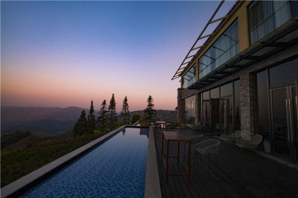 普洱倚象山半山酒店，雲海之上的“人間仙境”