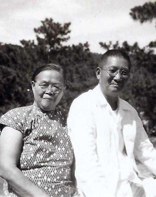 1950年，張治中到南海密會蔣經國，凌晨兩點接葉劍英通知：快撤