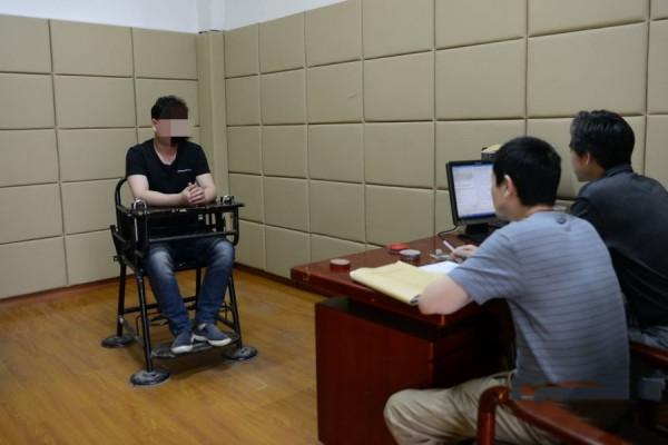 致命的包辦婚姻：男子為情人殘殺新婚妻子，蛇皮袋成破案關鍵