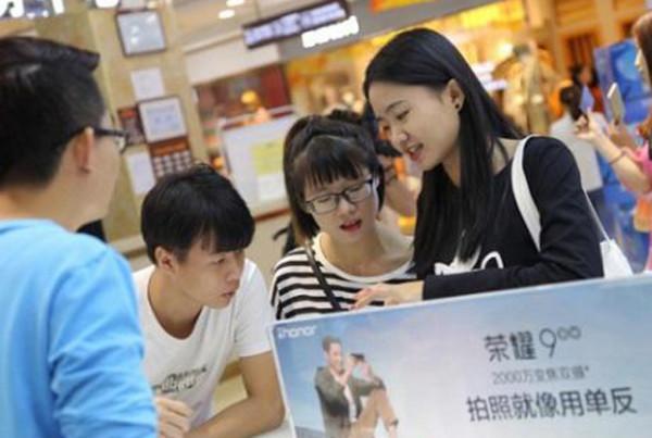 手機店款式久不更新,沒人光顧照樣掙錢,盈利“門道”你知道幾個 手機店款式久不更新,沒人光顧照樣掙錢,盈利“門道”你知道幾個