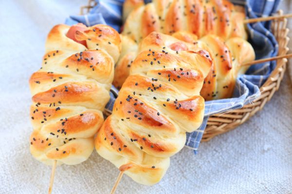 第一次嘗試熱狗麵包卷｜超級柔軟，沒想到這麼好吃