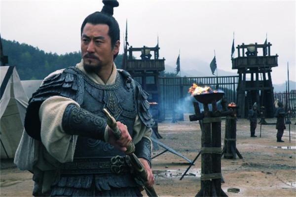 孫策中箭身亡時，大喬年僅20歲，孫權是如何照顧嫂子的？