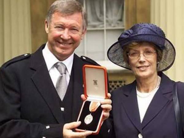 克拉滕伯格捅破窗戶紙！弗格森時間連警察和裁判都懼怕爵士發火