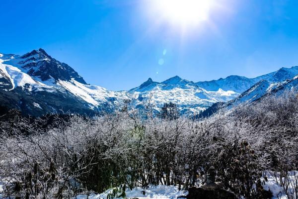 川西的冬天，可以滿足你對冬日的一切幻想