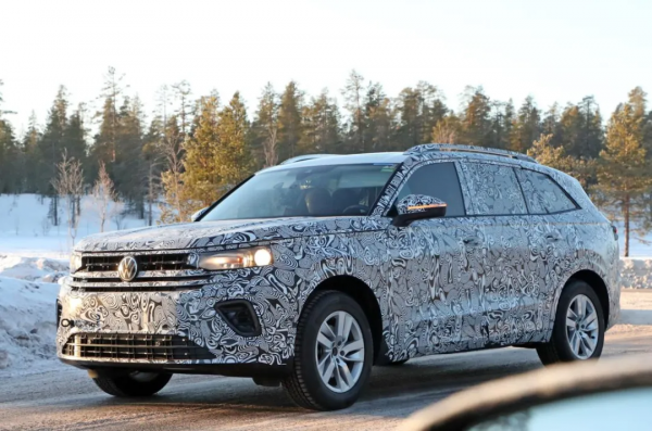 賓士新車真怪異，汽油MINI再續命