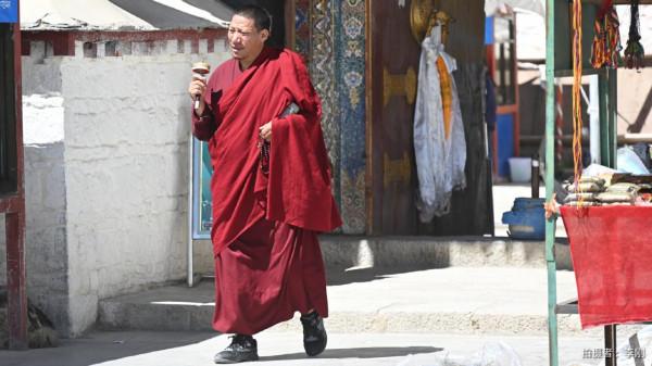 66位勇士,25輛車,96天史詩般的人生旅途,35000公里的偉大行程 66位勇士,25輛車,96天史詩般的人生旅途,35000公里的偉大行程