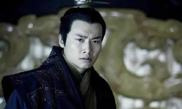 朱厚照玩十幾年明朝都沒事，為何胡亥玩三年，就把秦朝搞亡國了？