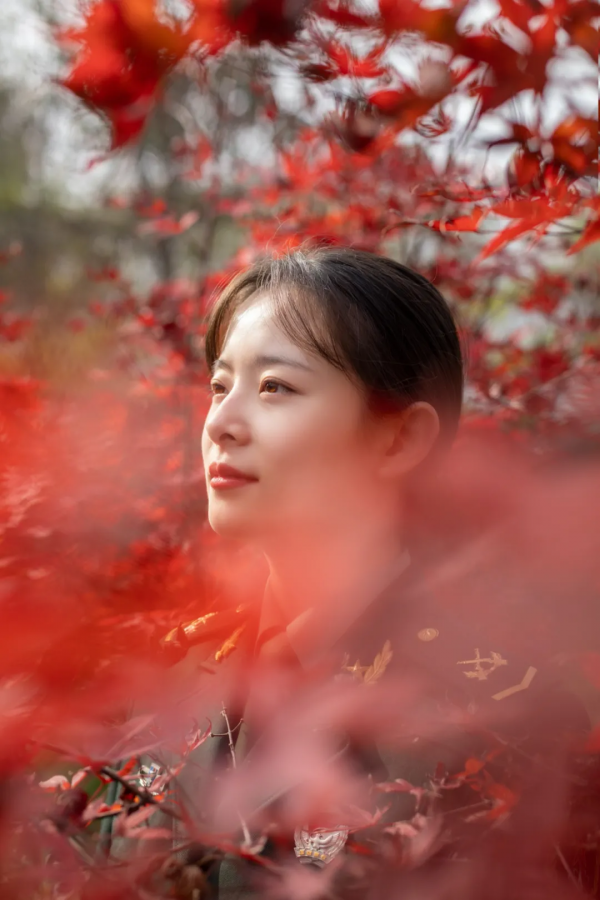 女軍人的後路,太難了 女軍人的後路,太難了