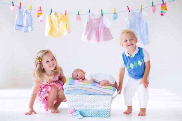 寶寶衣服深色好還是淺色好 寶寶衣服選購指南