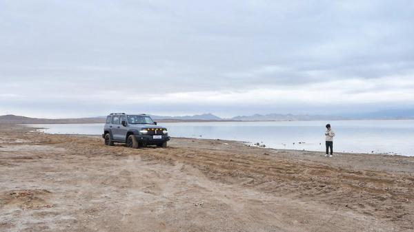 坦克300環青海Day2:體驗水天一線的“雙湖”,小柴旦救援BJ40! 坦克300環青海Day2:體驗水天一線的“雙湖”,小柴旦救援BJ40!