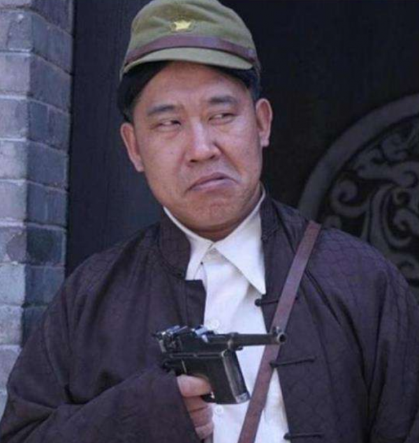 5位扮演“漢奸”的演員：杜旭東不敢去家長會，李明搭出租遭拒載