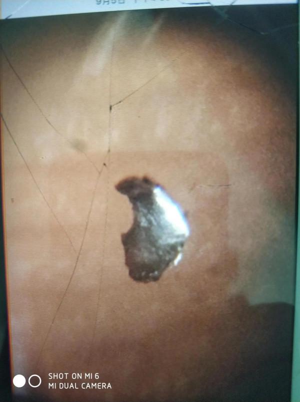 石隕石身上脫落的單質鐵鎳金屬顆粒形狀如何? 石隕石身上脫落的單質鐵鎳金屬顆粒形狀如何?