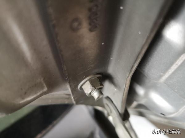 不到5萬塊買輛當年50萬的日系MPV，看完車況買家一句話：零容忍