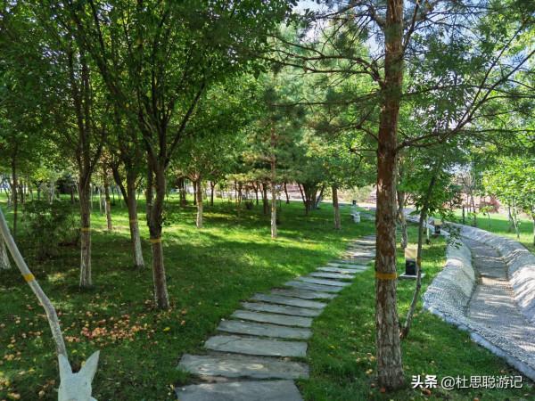 漢EV自駕新疆，吉木薩爾地質公園打卡，河底的網紅景點不要錯過