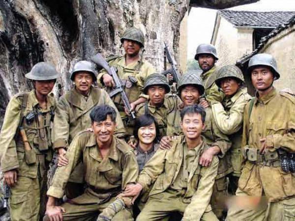 七連的故事，第600名戰士孟煩了與第677名戰士伍萬里