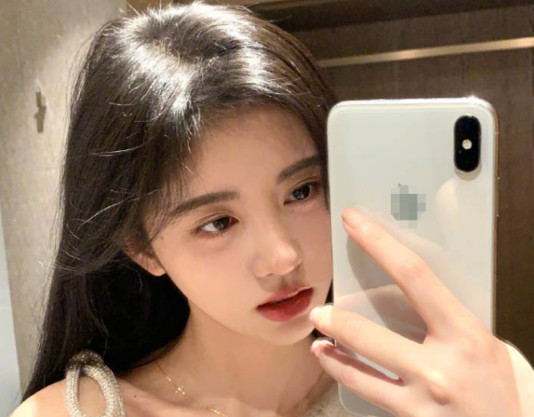 鞠婧禕終於&OpenCurlyDoubleQuote;卸妝&rdquo;了，這次的新臉又純又欲，比千金風更美更時尚