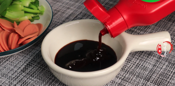 大排檔的炒河粉為啥好吃？教你一招，河粉不粘鍋不會坨，味道特香