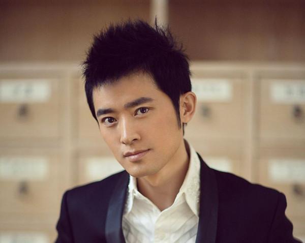 “不務正業”卻風生水起的明星，有的當解說員，有的創商業版圖