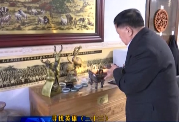 1971年，退伍軍人救下老人，獲贈一個珠寶球，38年後發現價值2億