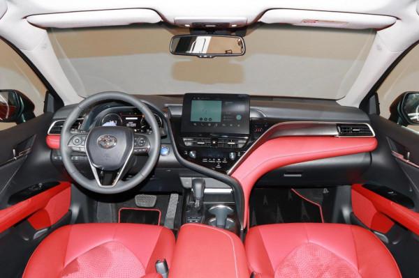 凱美瑞:外觀好看,內飾有質感,搭載2.5L+E-CVT,適合家用 凱美瑞:外觀好看,內飾有質感,搭載2.5L+E-CVT,適合家用