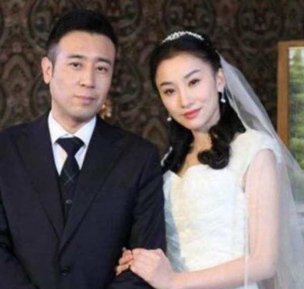 於和偉的賢惠妻子：支援老公資助8個哥哥姐姐，一個好女人旺三代