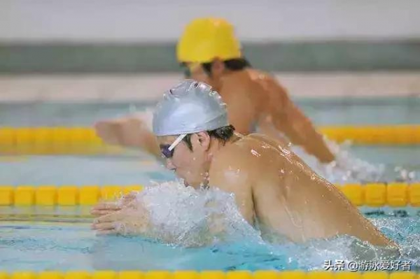 蛙泳速度總是提不上去？蛙泳提速絕招來了