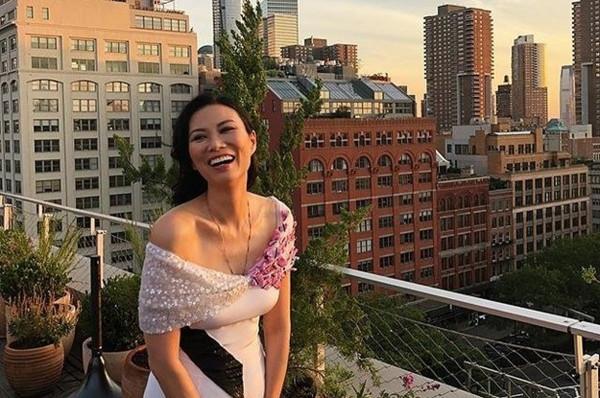 出身貧寒到身價400億，鄧文迪就這樣改寫了她的命運