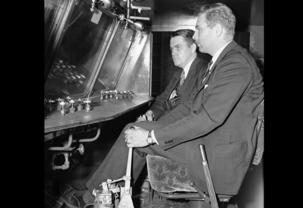 1939年,美國人建17米長巨無霸探險南極,結果丟了 1939年,美國人建17米長巨無霸探險南極,結果丟了