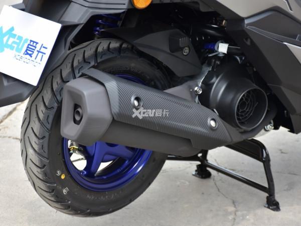 不容置疑的125顏值王 新大洲本田裂行實拍