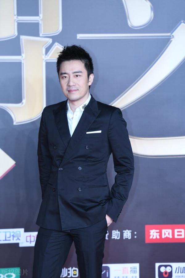 《非你莫屬》那些衣冠楚楚的大佬，有人成監下囚，有人揮淚賣高樓